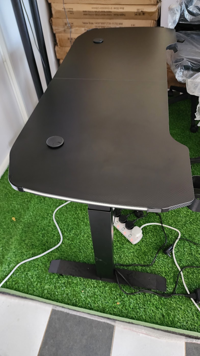 1.8m x 0.6m height adjustable desk