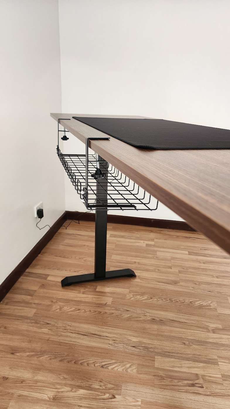 1.8m x 0.6m height adjustable desk